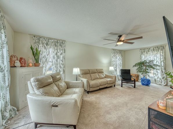 505 Meadowbrook Dr, Adrian, MI 49221
