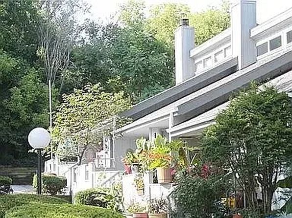 1011 W Maple Ave #1011