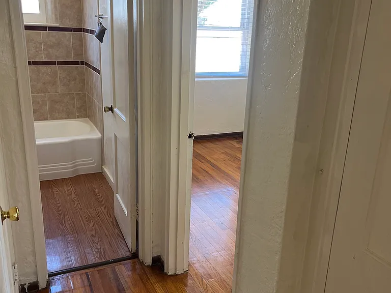 813 Wilmoore Dr SE — Photo 11