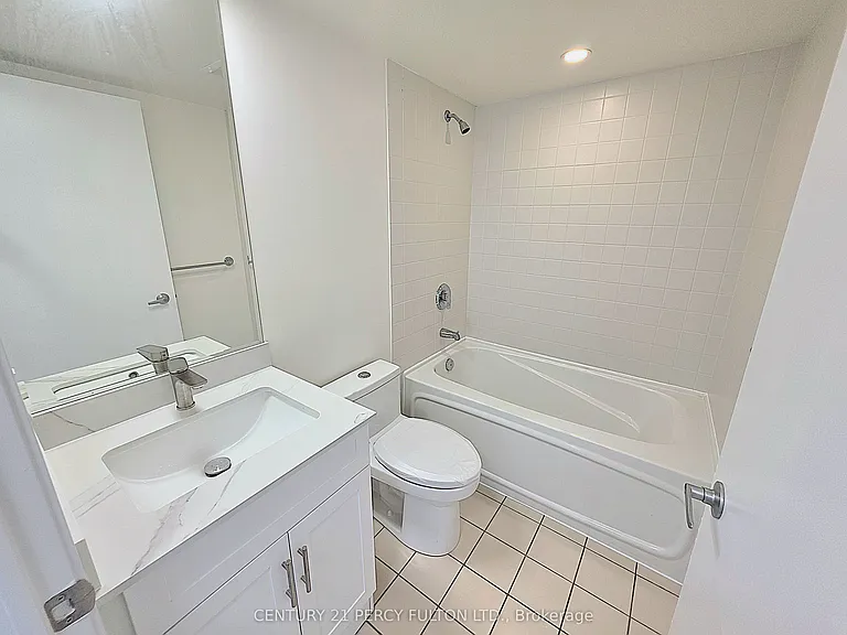 36 Lee Centre Dr #2108 — Photo 19