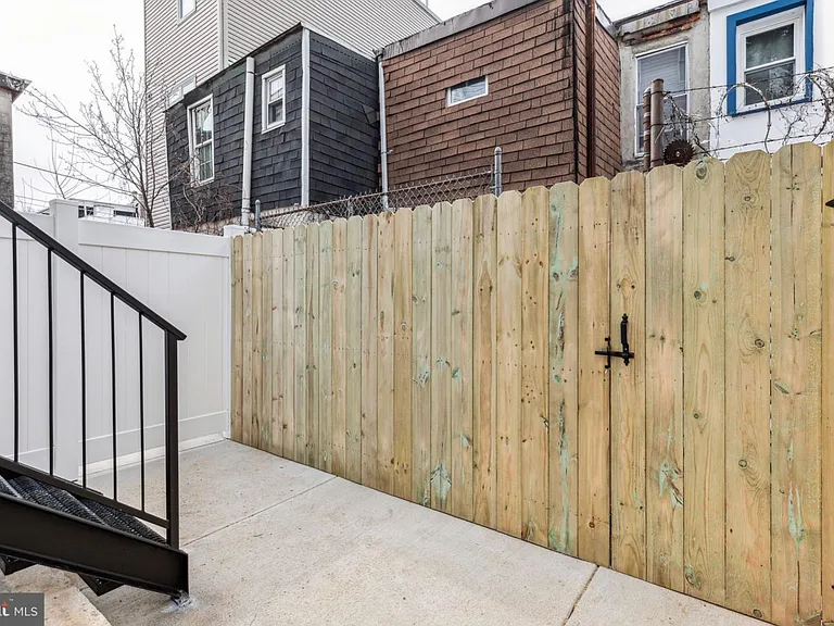 2224 N Howard St #1 — Photo 10