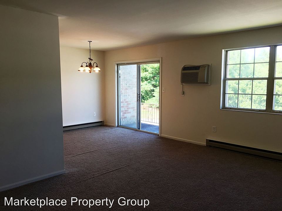 1082 Pine Grove Cir Allentown PA | Zillow