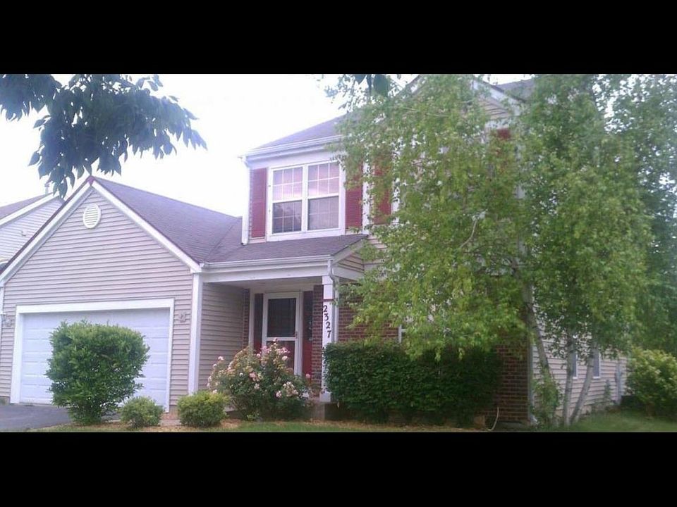 1st image of 2327 Woodside Dr