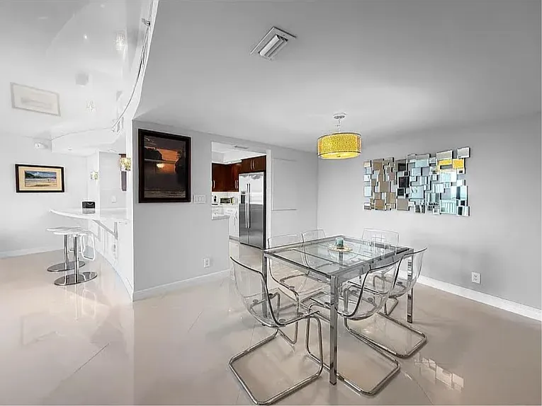 3000 N Ocean Dr — Photo 4