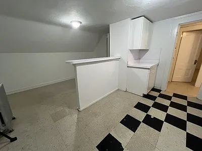 Studio, 600 sqft, $1,800 — Photo 4