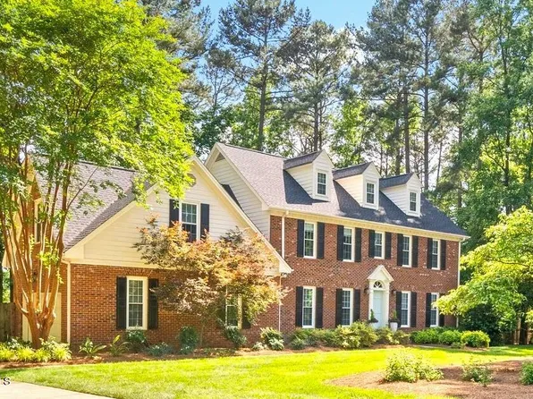 713 Misty Isle Pl, Raleigh, NC 27615