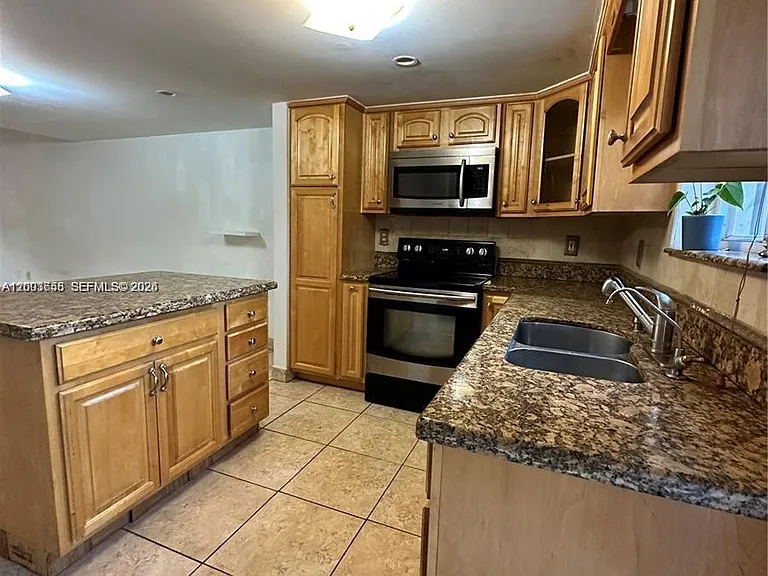 551 NW 82nd Ave #502 — Photo 31