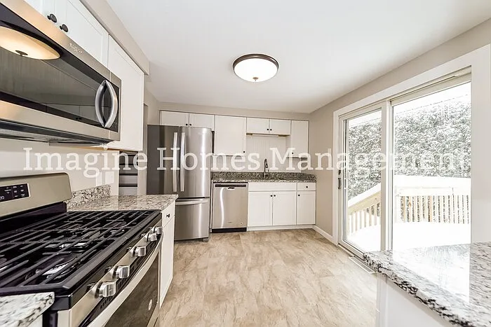 9389 Gettysburg Dr — Photo 5