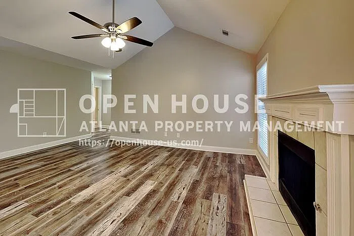 3 bed, 2.0 bath, 1626 sqft, $2,095 — Photo 3