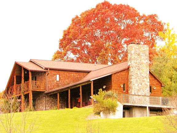 2nd image of 975 Huckleberry Road