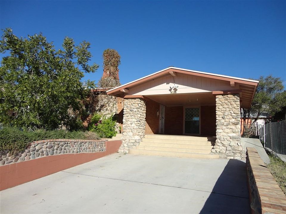 1st image of 2807 Pershing Dr
