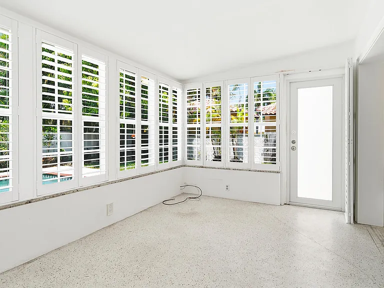205 Rutland Blvd — Photo 12