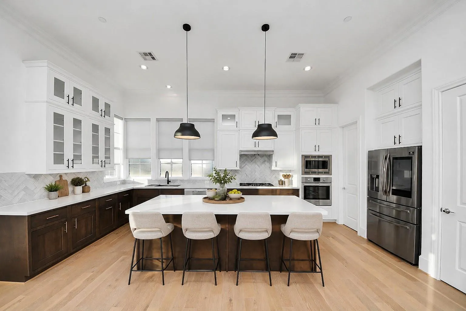 3 bed, 3.5 bath, 2927 sqft, $4,200 — Photo 1
