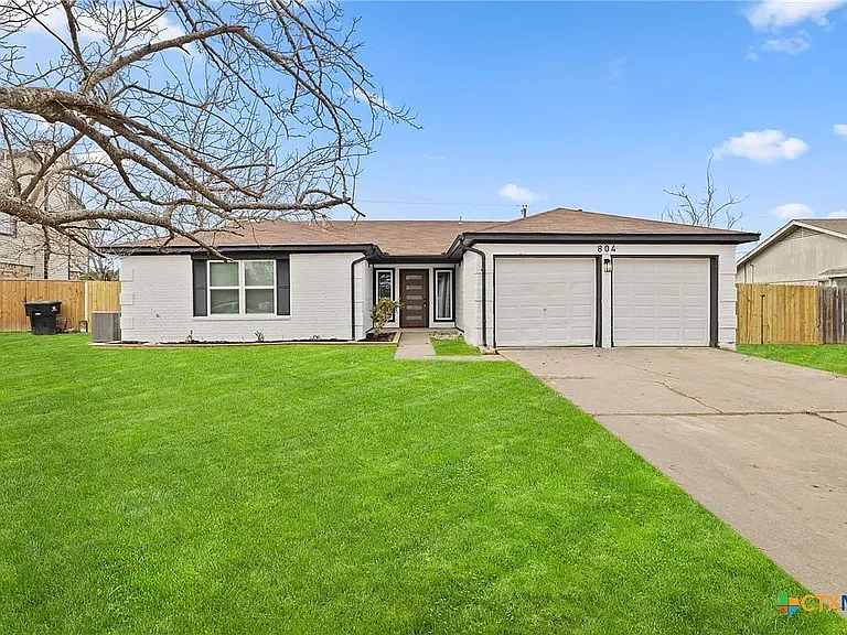 804 Antelope Trl — Photo 1