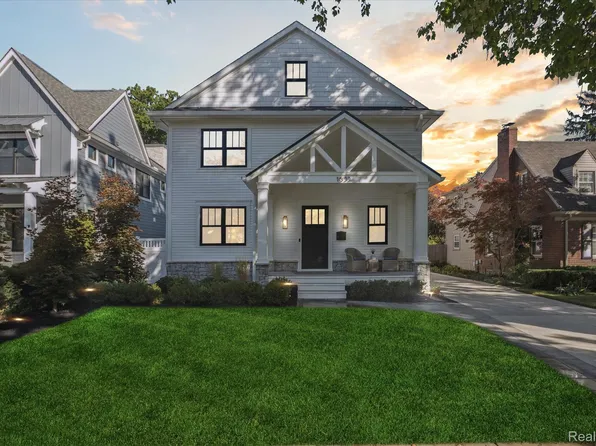 1633 Villa Rd, Birmingham, MI 48009