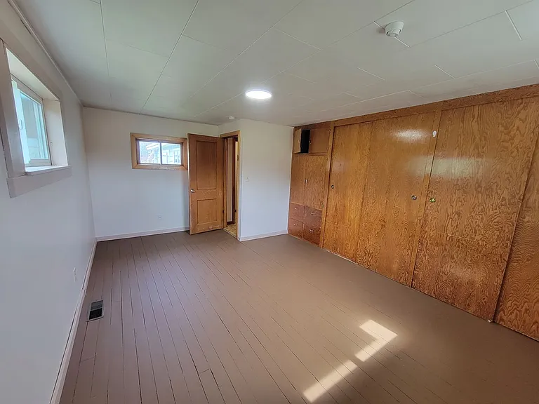 1151 Pease Rd — Photo 24