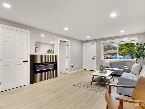 5th image of 2808 Forest Park Court N