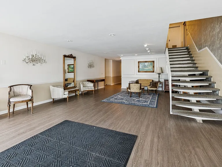 1302 Martin Luther King Blvd #32 — Photo 21