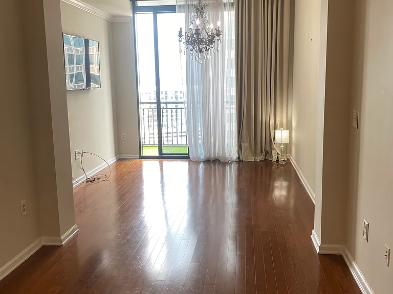3040 Peachtree Rd NW #1513 — Photo 2