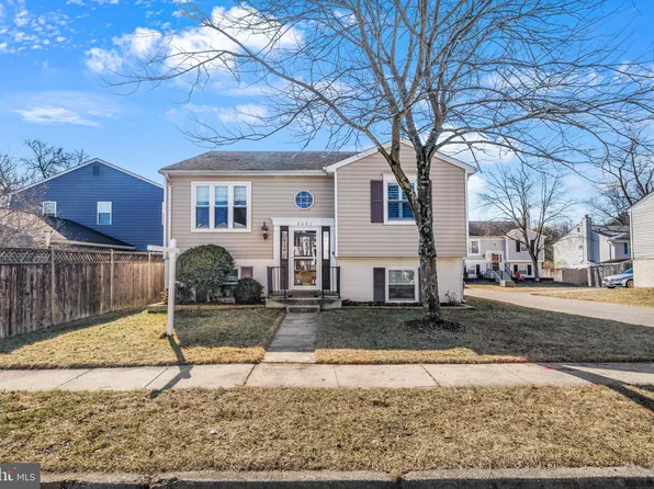 2403 Yarmouth Ln, Crofton, MD 21114