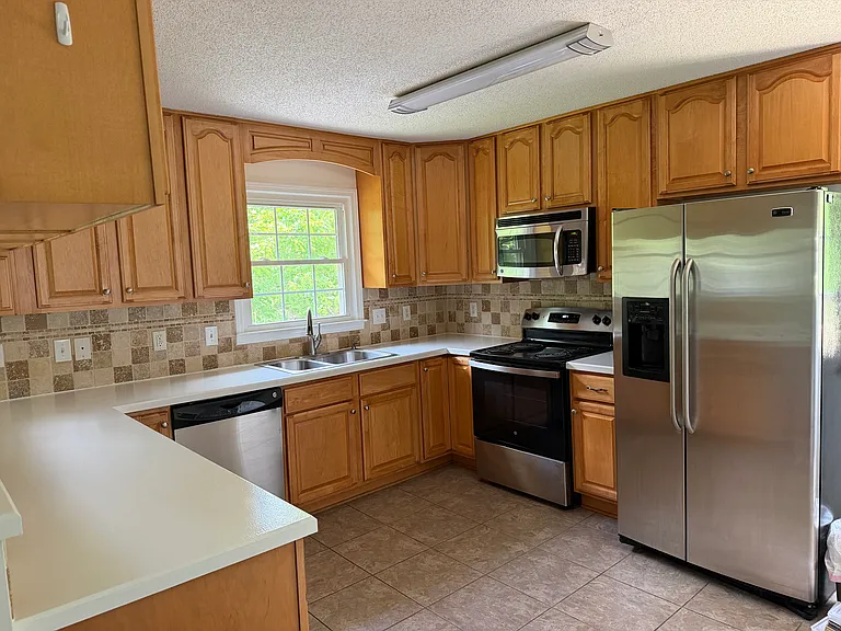 4670 Elk Valley Ct — Photo 6