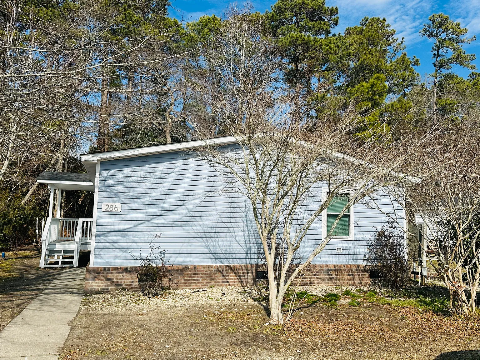 3 bed, 1260 sqft, $1,900 — Photo 1