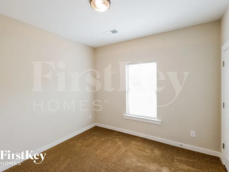254 Lakewood Ln — Photo 12