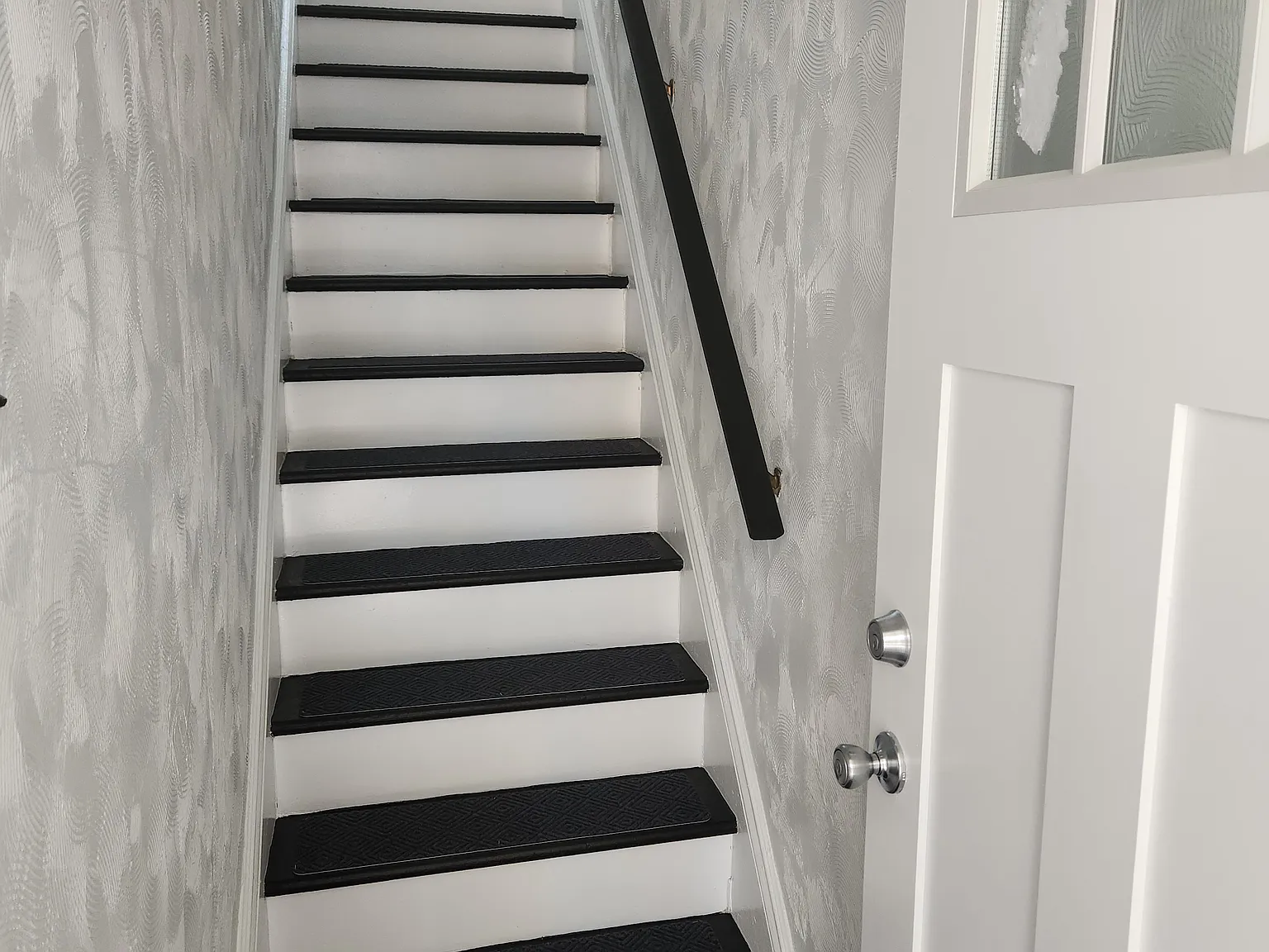 2 bed, 1100 sqft, $2,000 — Photo 3