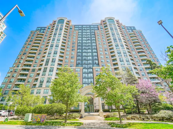 23 Lorraine Dr #2105, Toronto, ON M2N 6Z6