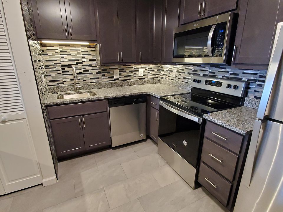 1st image of 4355 Maryland Ave APT 214