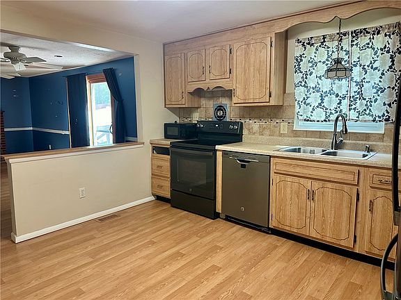 2nd image of 104 Valleyview Dr