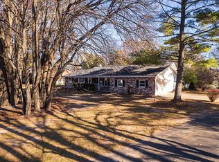 1164 Beechwood Dr, Green Bay, WI 54313