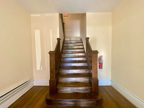 5th image of 974 Dana Ave APT 5