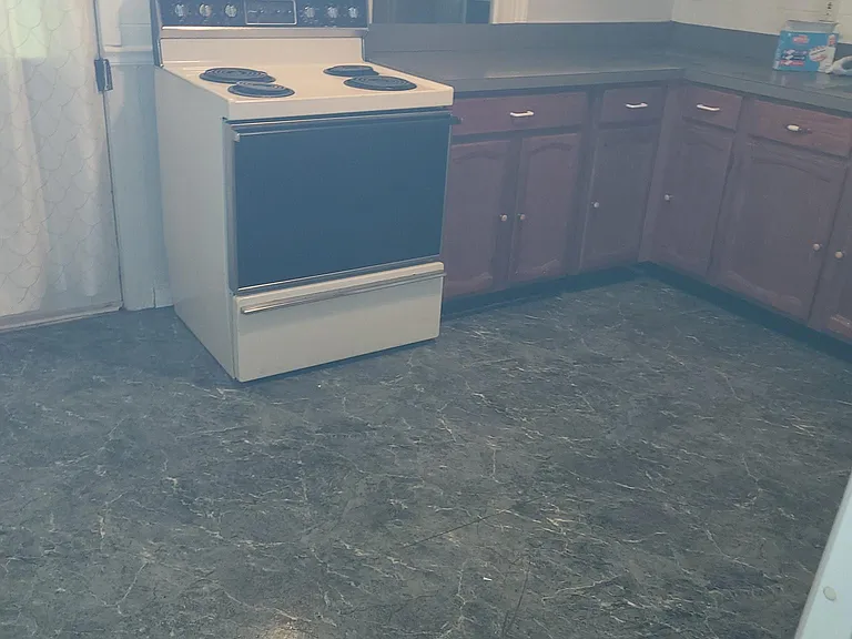 435 Clarendon St — Photo 7
