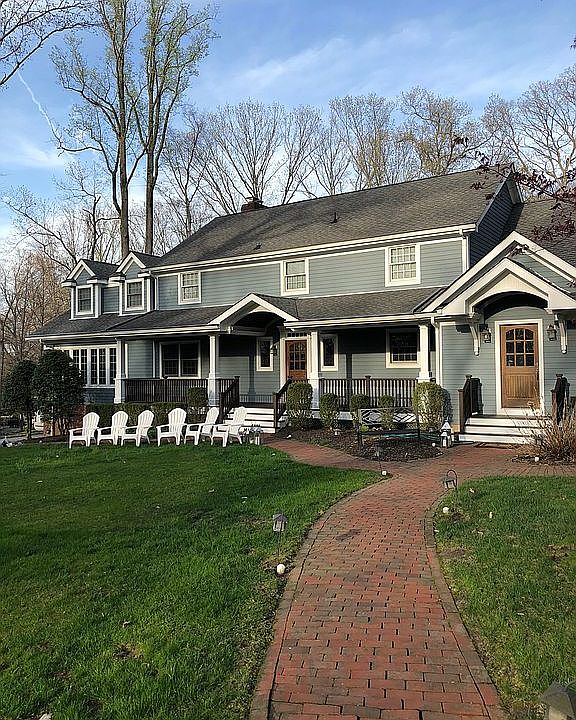 1st image of 12 Ivy Pl