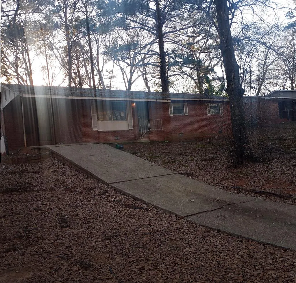 4250 Roman Dr photo 1