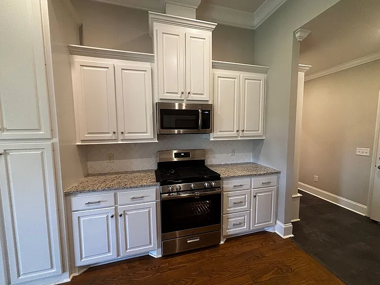 310 Candlewood Ct — Photo 4
