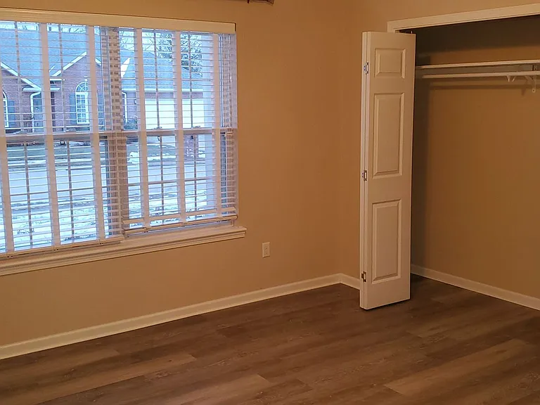 4200 Beach Pointe Dr — Photo 12