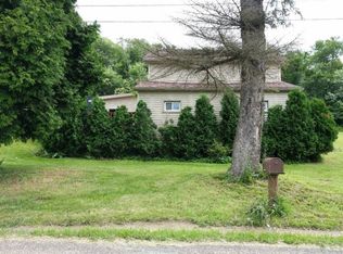 2443 Wainwright Rd SE, New Philadelphia, OH 44663