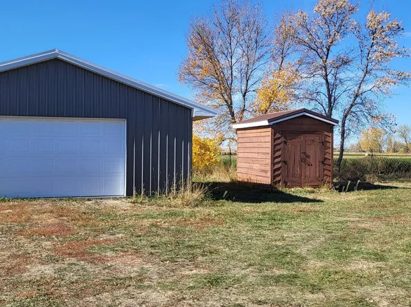 632 Burlington Rd, Stanton, ND 58571
