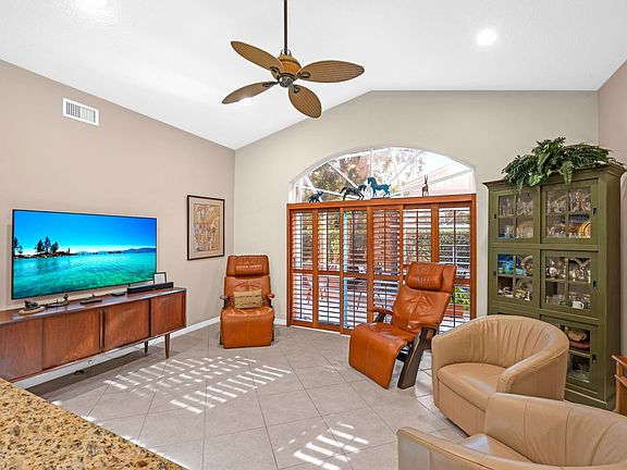 5th image of 15280 Wilshire Court