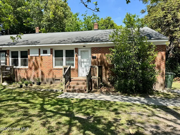 607 E 4th St — Photo 1