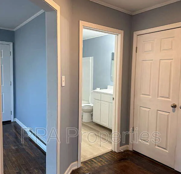 221 Willow Ave — Photo 11