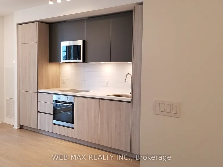 8 Widmer St #1207 — Photo 4