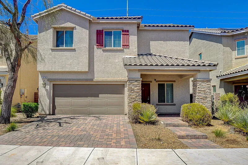 3 bed, 2.5 bath, 1868 sqft, $2,395 — Photo 1