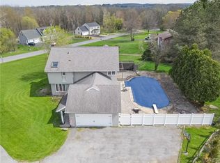 1389 Coach Rd, Skaneateles, NY 13152