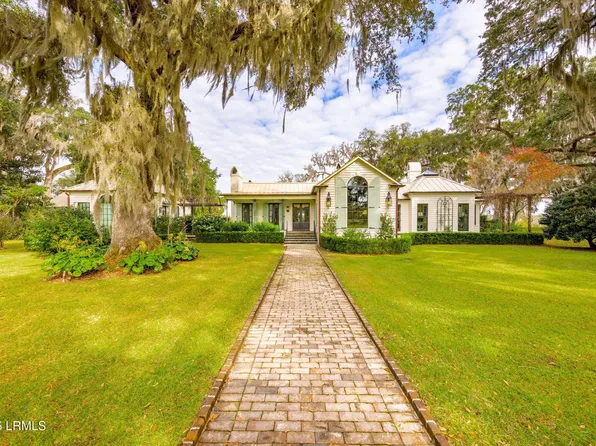 4285 Clover Hill Rd, Green Pond, SC 29446