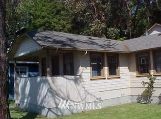 1387 E Ocean Dr, Camano Island, WA 98282