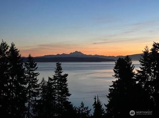 305 Alta Vista Ave, Coupeville, WA 98239