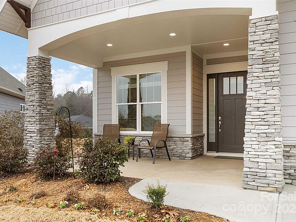 3rd image of 3073 Alveston Dr NW